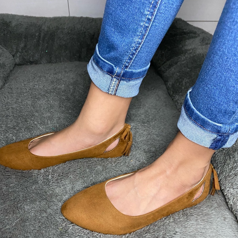 Madden Girl Brown Suede Flats 2Y